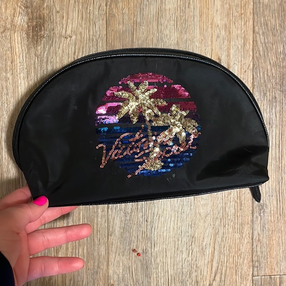 Victoria secret makeup Bag - Picture 1 of 5